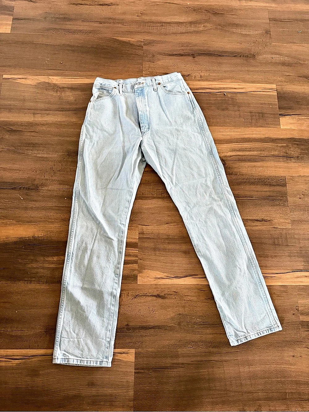 Wrangler Women's Cowboy Cut Slim Fit Jean Straight Leg Jeans in Blue